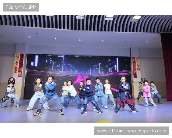 青少年舞蹈运动项目成为新兴热潮，青少年舞蹈训练